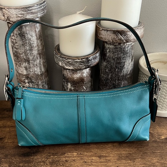 Coach Handbags - Y2K Coach mini baguette